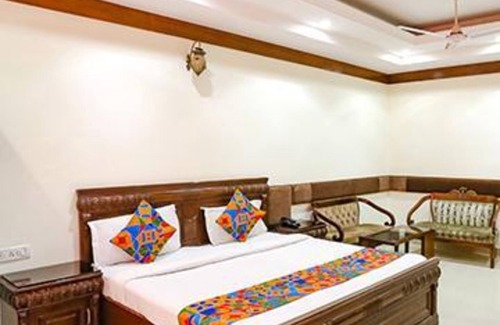 Patel Nagar Hotel | Fabhotel Clark Height