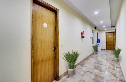 Bullawala Hotel | FabHotel Crestwood Inn