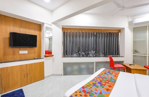 Gandhinagar Hotel | Fabhotel Crystal I