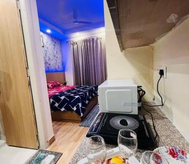 Greater Noida Apartamento | FabHotel Elegant Stay