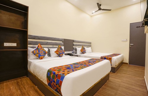 Andheri East Hotel | Fabhotel Freedom International