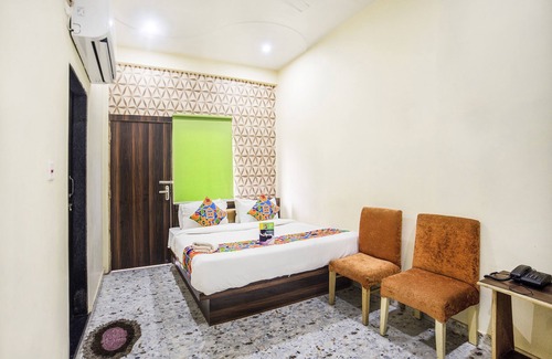 Mathura Hotel | FabHotel Glorify Stay