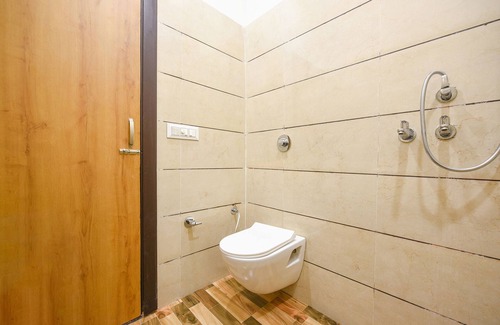 Amritsar Hotel | Fabhotel Golden Tree