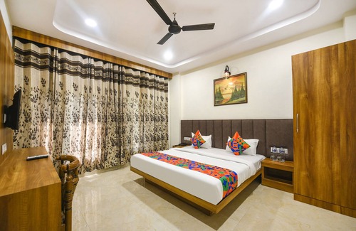 Amritsar Hotel | Fabhotel Golden Tree