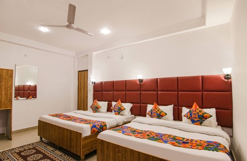 Kangra Hotel | Fabhotel Grover