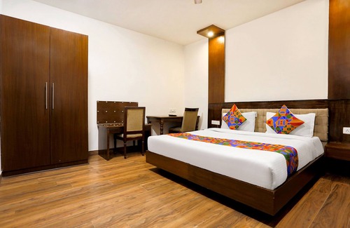 Greater Kailash Hotel | Fabhotel Heaven In