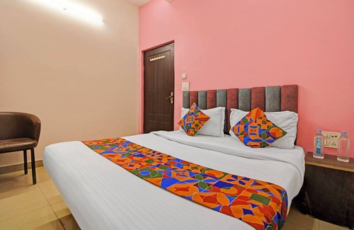 Gomti Nagar Hotel | Fabhotel Insight Inn