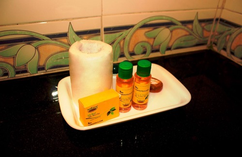 Bullawala Hotel | Fabhotel Kempty Lake Resort