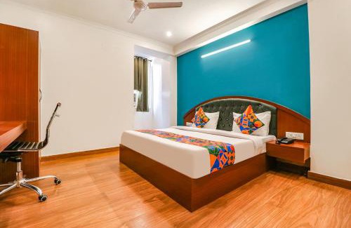 Dwarka Hotel | FabHotel Lime Tree Near Yashobhoomi Convention Centre