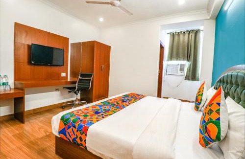 Dwarka Hotel | FabHotel Lime Tree Near Yashobhoomi Convention Centre