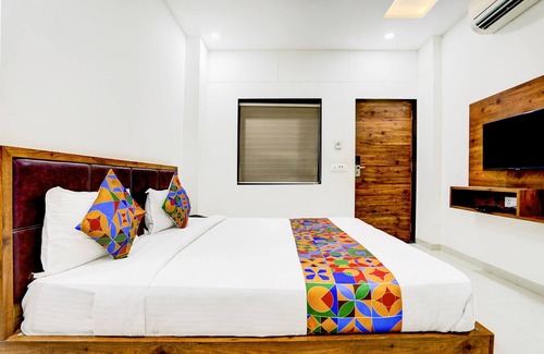 Vadodara Hotel | Fabhotel Maa Gayatri