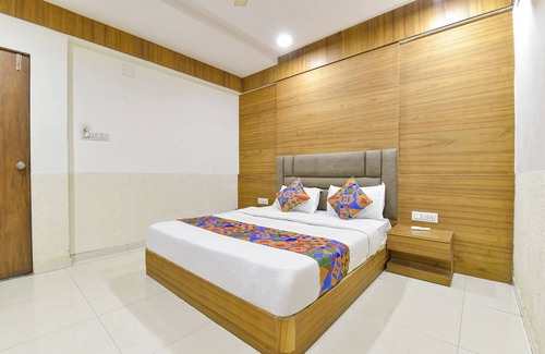 Ahmedabad Hotel | Fabhotel Maan Palace