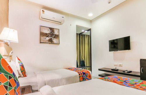 Fish Market Hotel | FabHotel Mansingh Nampally