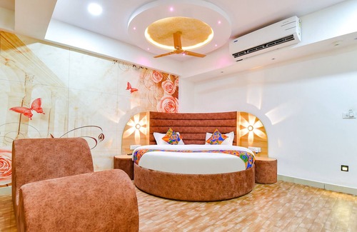 Ahmedabad Hotel | Fabhotel Matrix Inn