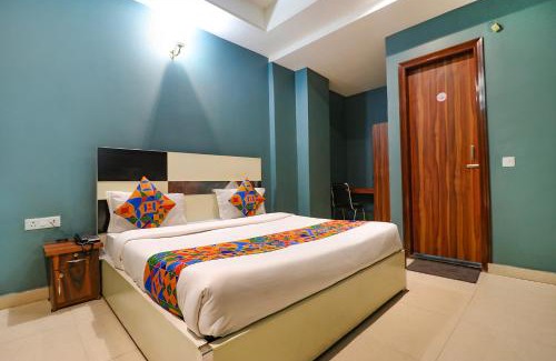 Sector 15 Hotel | FabHotel Maxx Inn