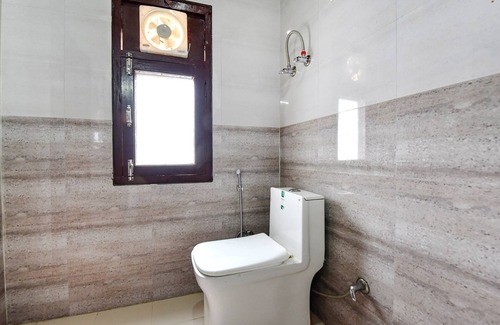 Aleo Hotel | Fabhotel Mayra Grand