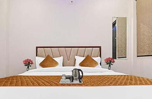 Kalyanpur Hotel | FabHotel Metro Inn