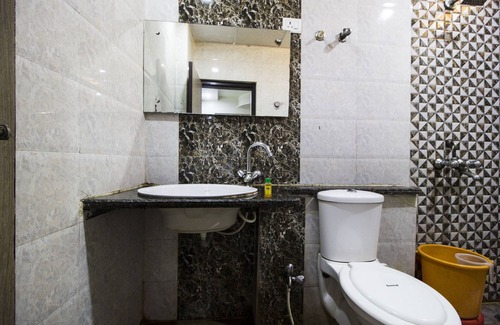 Preet Vihar Hotel | Fabhotel Mona International