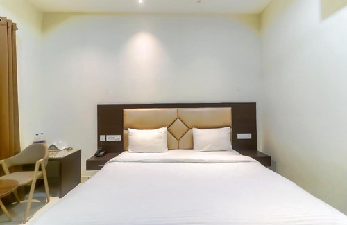 Zirakpur Hotel | FabHotel Nido Residency - Fully Vaccinated Staff