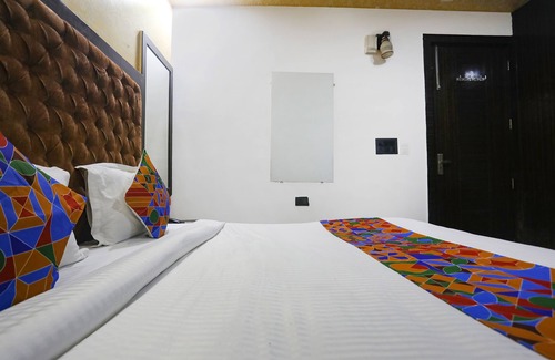 Kalkaji Hotel | Fabhotel Nk Residency