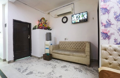 Kalkaji Hotel | Fabhotel Nk Residency