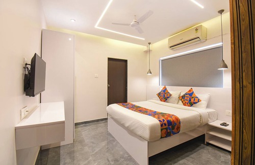 Clover Park Hotel | FabHotel Olive Suite