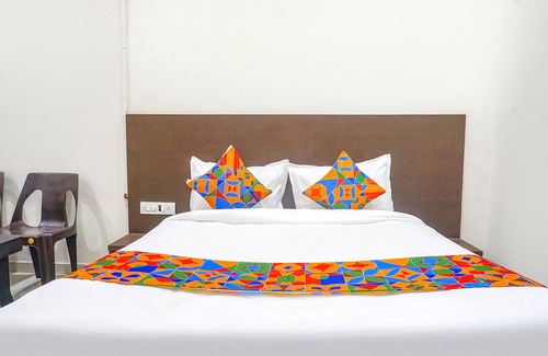 Nashik Hotel | Fabhotel Om Sai