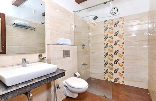 Nainital Hotel | FabHotel Plus Aroma Nainital