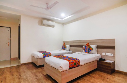 Gachibowli Hotel | Fabhotel Pride Inn Financia