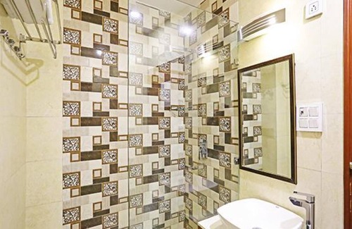 Dariyaganj Hotel | Fabhotel Prime Ishaan Residency