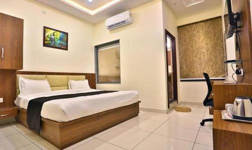 Bedla Hotel | FabHotel Prime Shree Dev Prime