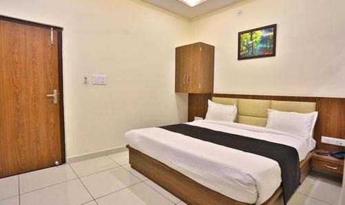 Bedla Hotel | FabHotel Prime Shree Dev Prime