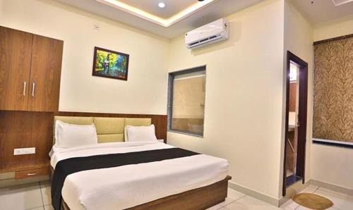 Bedla Hotel | FabHotel Prime Shree Dev Prime