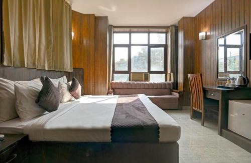 DLF City Hotel | FabHotel Prime The Rivlet - MG Road & Sikanderpur Metro