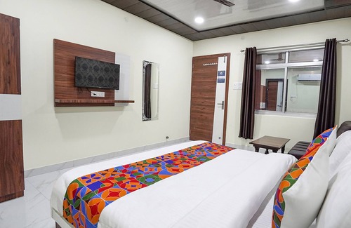 Kanpur Hotel | FabHotel Rajdhani
