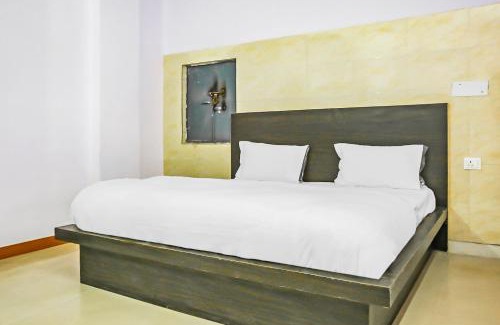 Kaushambi Hotel | FabHotel RN Residency