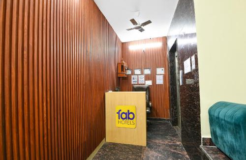 Delhi Hotel | FabHotel Royal Reena Residency