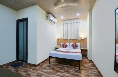 Delhi Hotel | FabHotel Royal Reena Residency