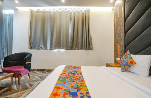 Noida Hotel | FabHotel Royale 116