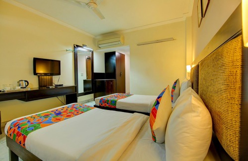 DLF City Hotel | Fabhotel Staywell
