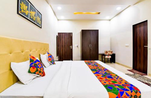 Vaishali Nagar Hotel | FabHotel The Castle Homestay