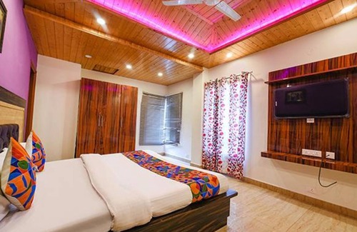 Dharampur Hotel | Fabhotel The Kasauli Heavens