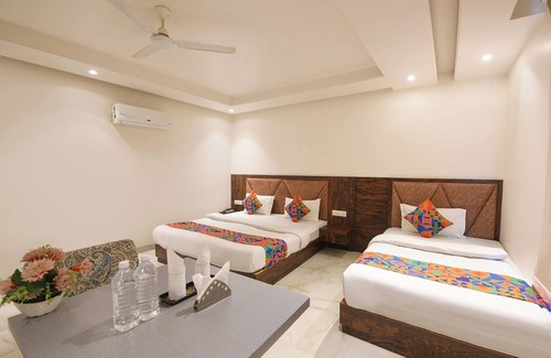 Mahipalpur Extension Hotel | Fabhotel The Nilsa
