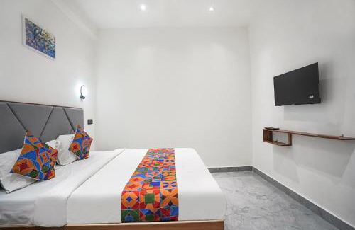 Varanasi Casa | FabHotel The Shivaay Palace