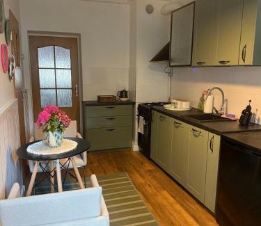 Srodmiescie Apartamento | FABRYCZNA Przytulność