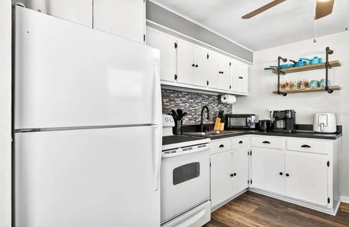 Largo Cabaña | Fabulous 2-bedroom cottage with AC in Largo
