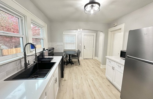 Mann Casa | Fabulous 2-bedroom house minutes to Downtown Seattle