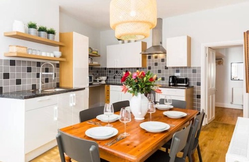 Little Malvern Apartamento | Fabulous 3 Bed Apartment with Private Courtyard