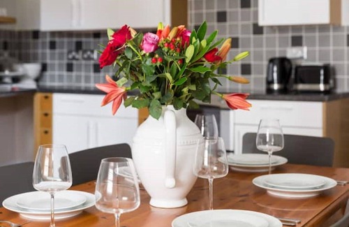 Little Malvern Apartamento | Fabulous 3 Bed Apartment with Private Courtyard
