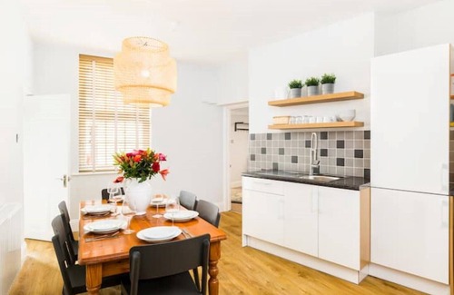 Little Malvern Apartamento | Fabulous 3 Bed Apartment with Private Courtyard